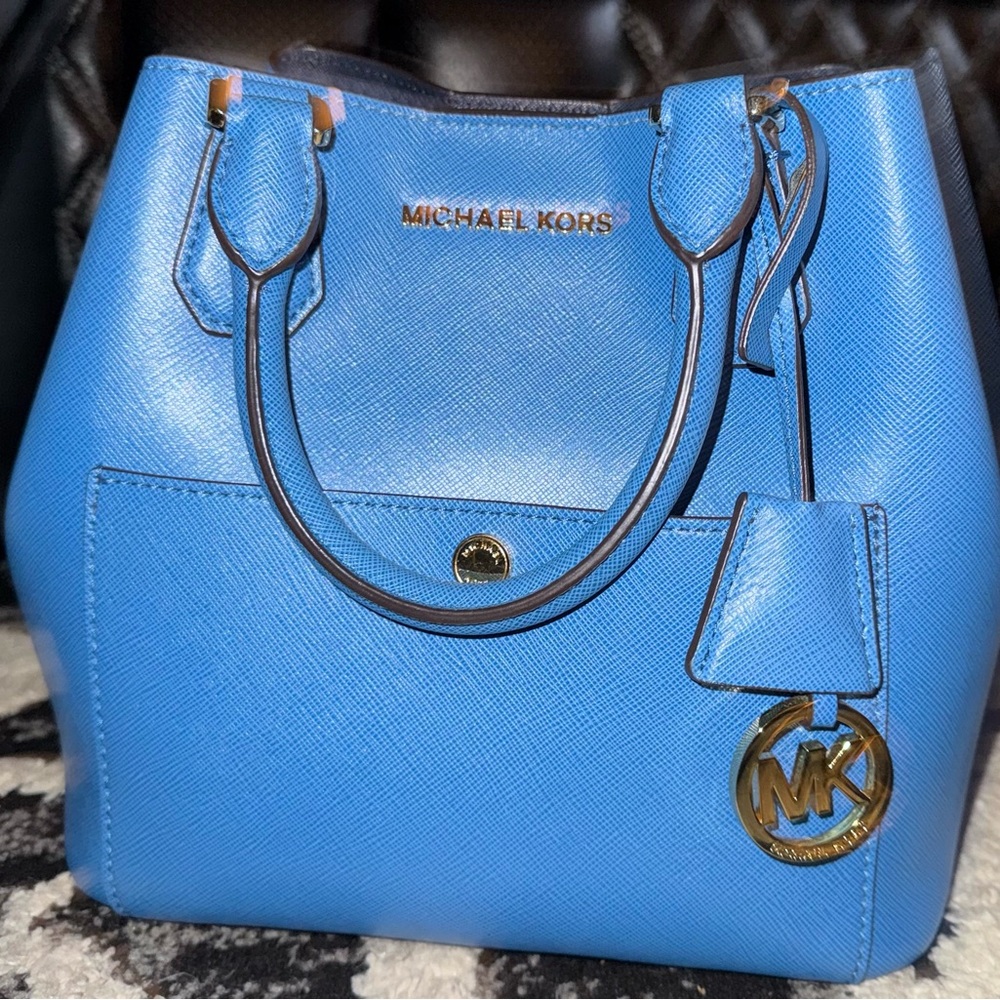 Michael Kors Vibrant Blue Greenwich Medium.